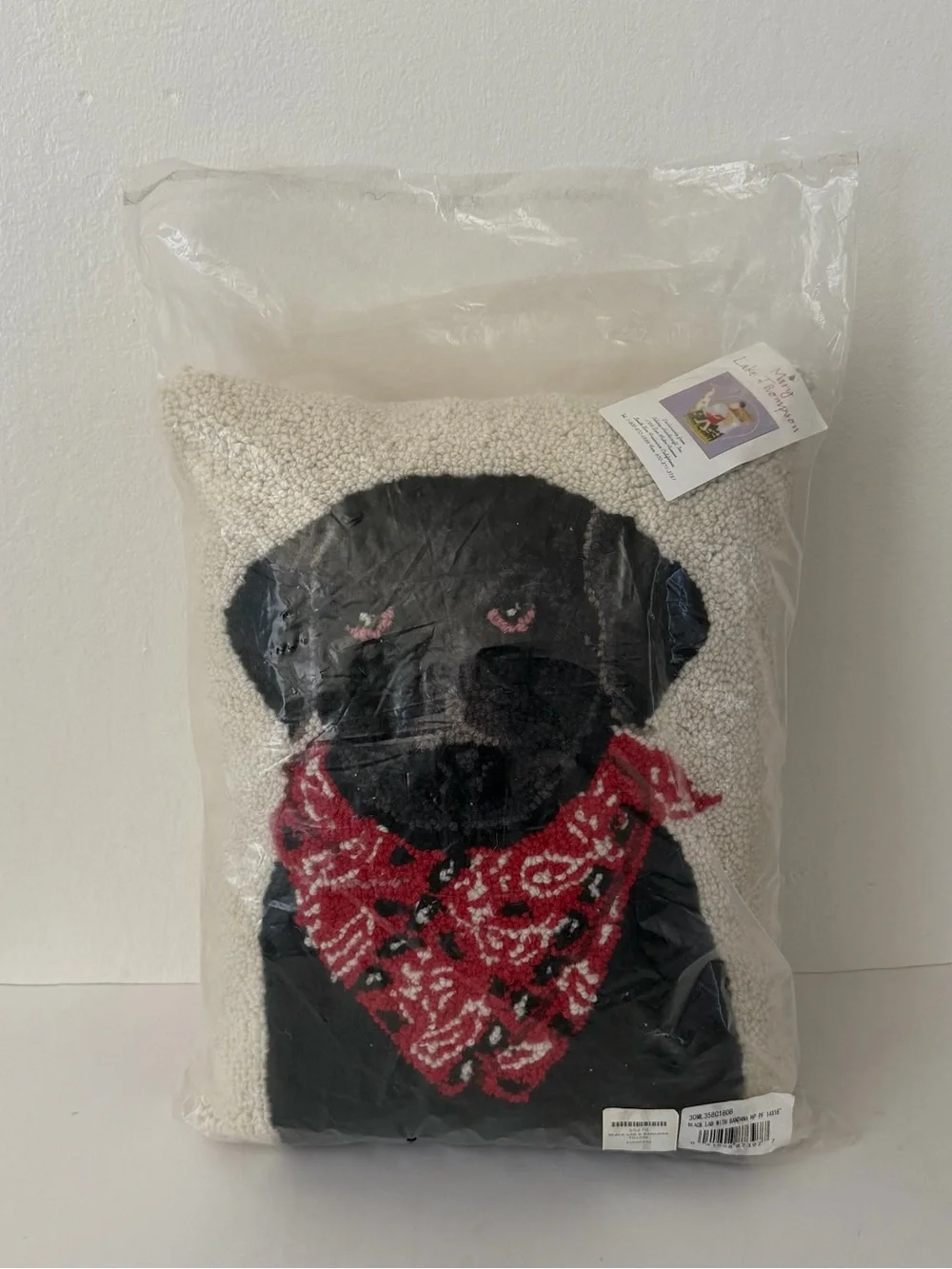 Peking Handicraft BLACK LAB & BANDANA PILLOW